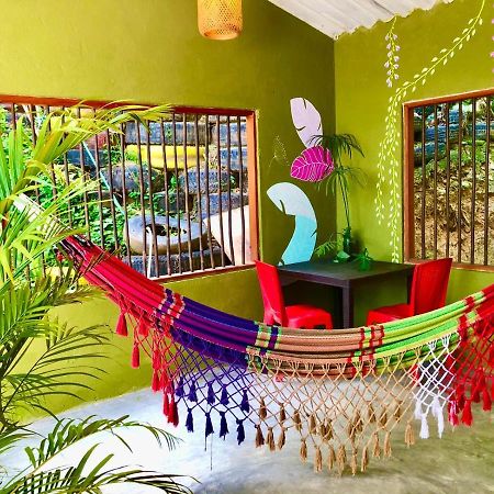 Sierra Kay Hostel Guachaca Buitenkant foto